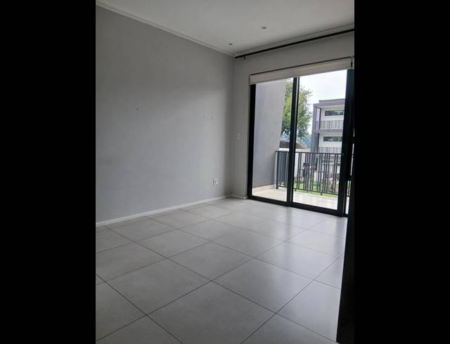 3 BEDROOM APARTMENT FOR SALE IN HOUGHTON